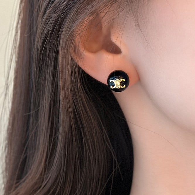 Klassinen Korvarengas ajattomalla viehätyksellä