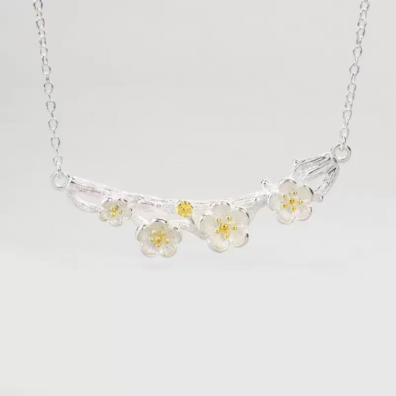 Hurmaava Kaulakoru jokaiseen tilaisuuteen