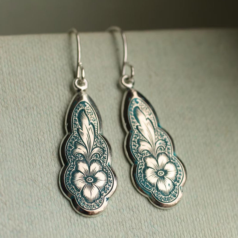 Kaunis Sormus ainutlaatuisella tyylillä