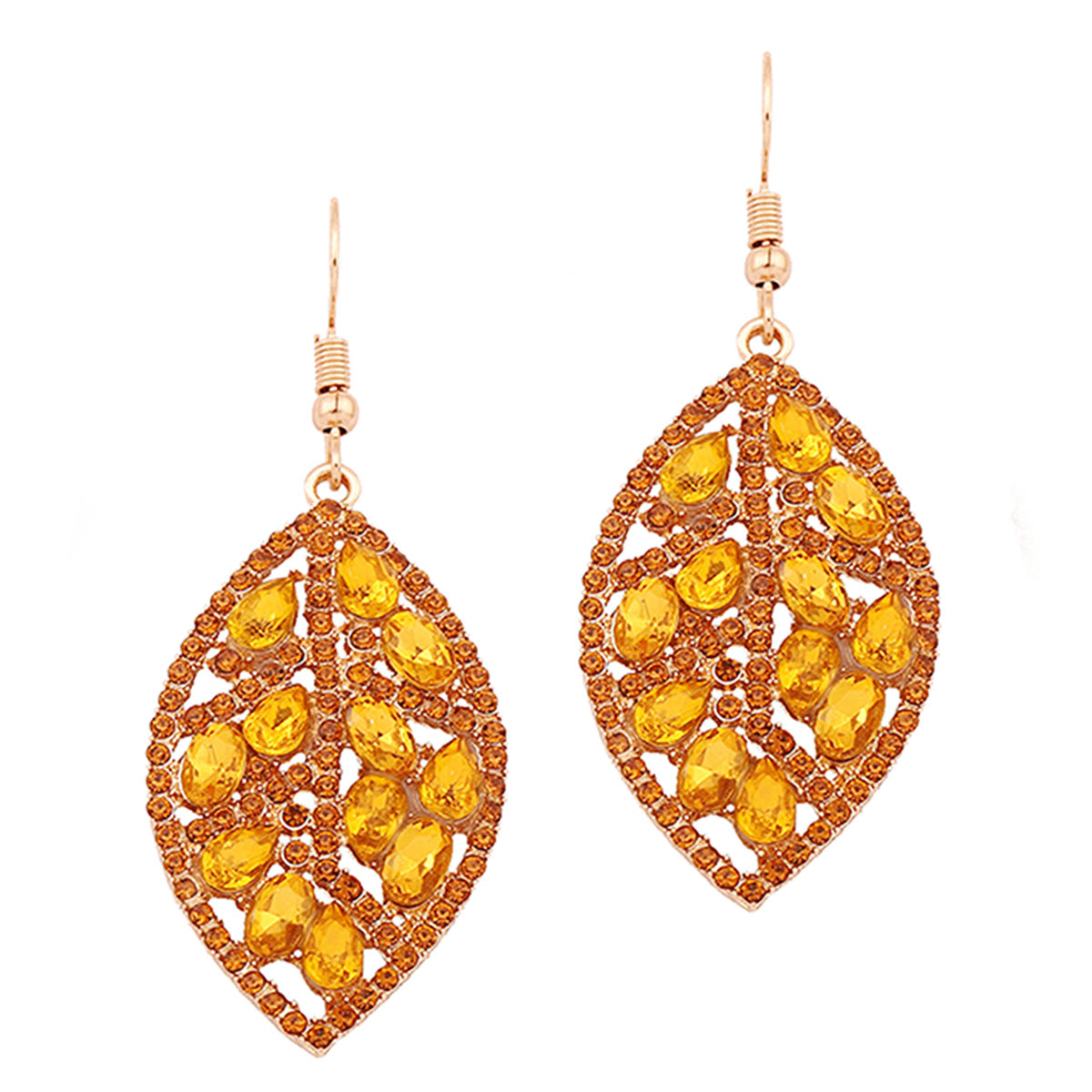 Kaunis Korvarengas ainutlaatuisella tyylillä