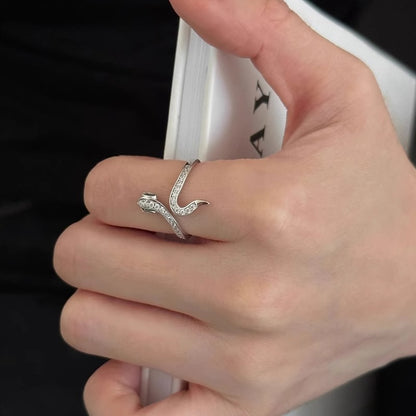 Romanttinen Sormus erityisiin hetkiin