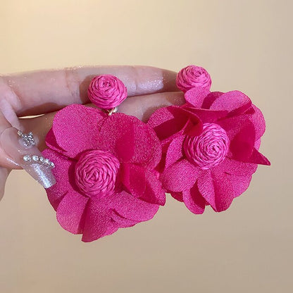 Elegantti Korvarengas jokaiseen tilaisuuteen