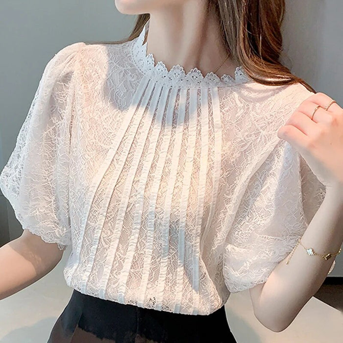 Classic Vintage Blouse with a Flattering Fit