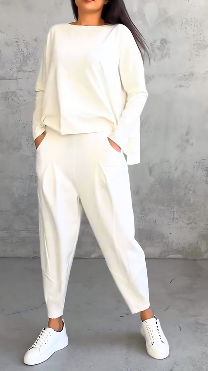 Elegantly Styled Trousers for Everyday Wear