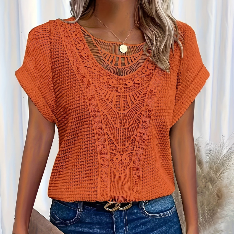Well Tailored Blouse with a Graceful Silhouette