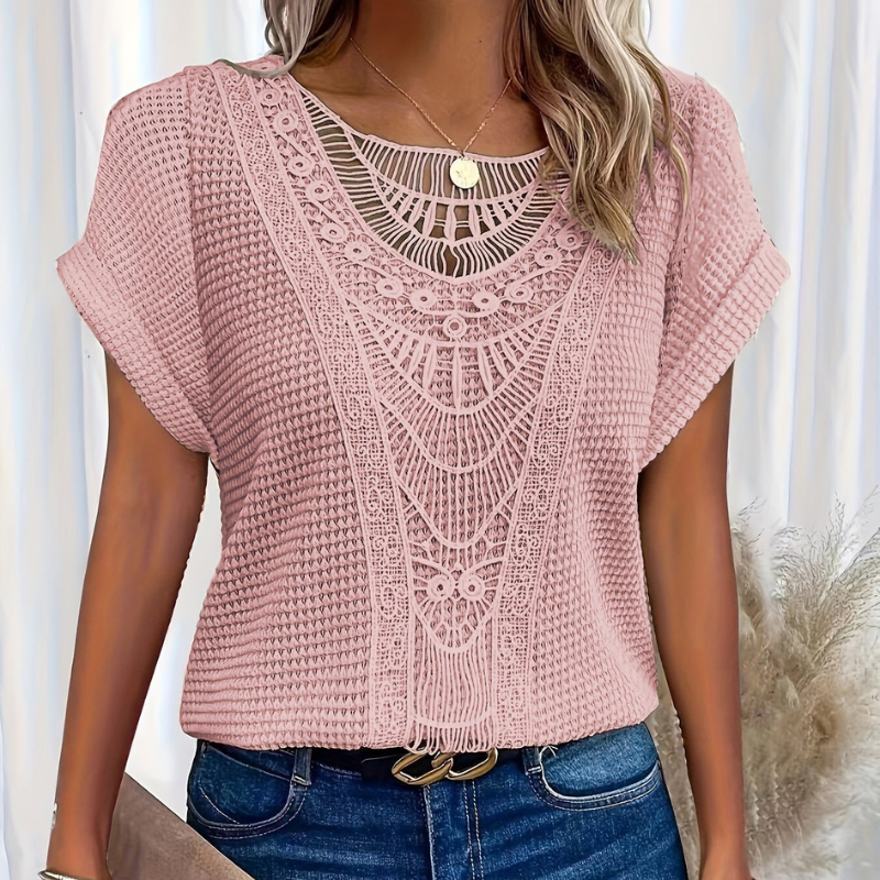 Well Tailored Blouse with a Graceful Silhouette