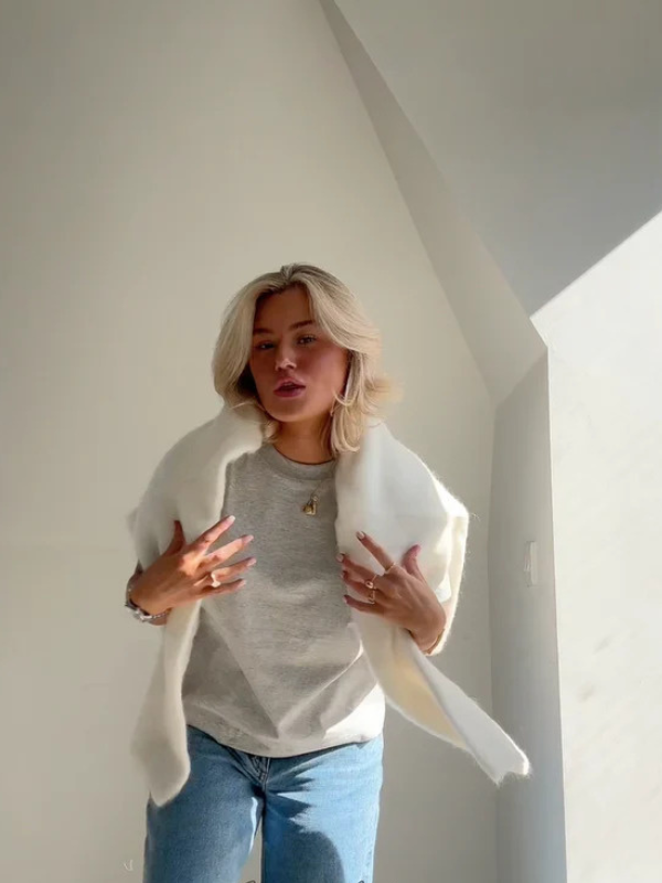 Gracefully Styled Jacket for Any Occasion