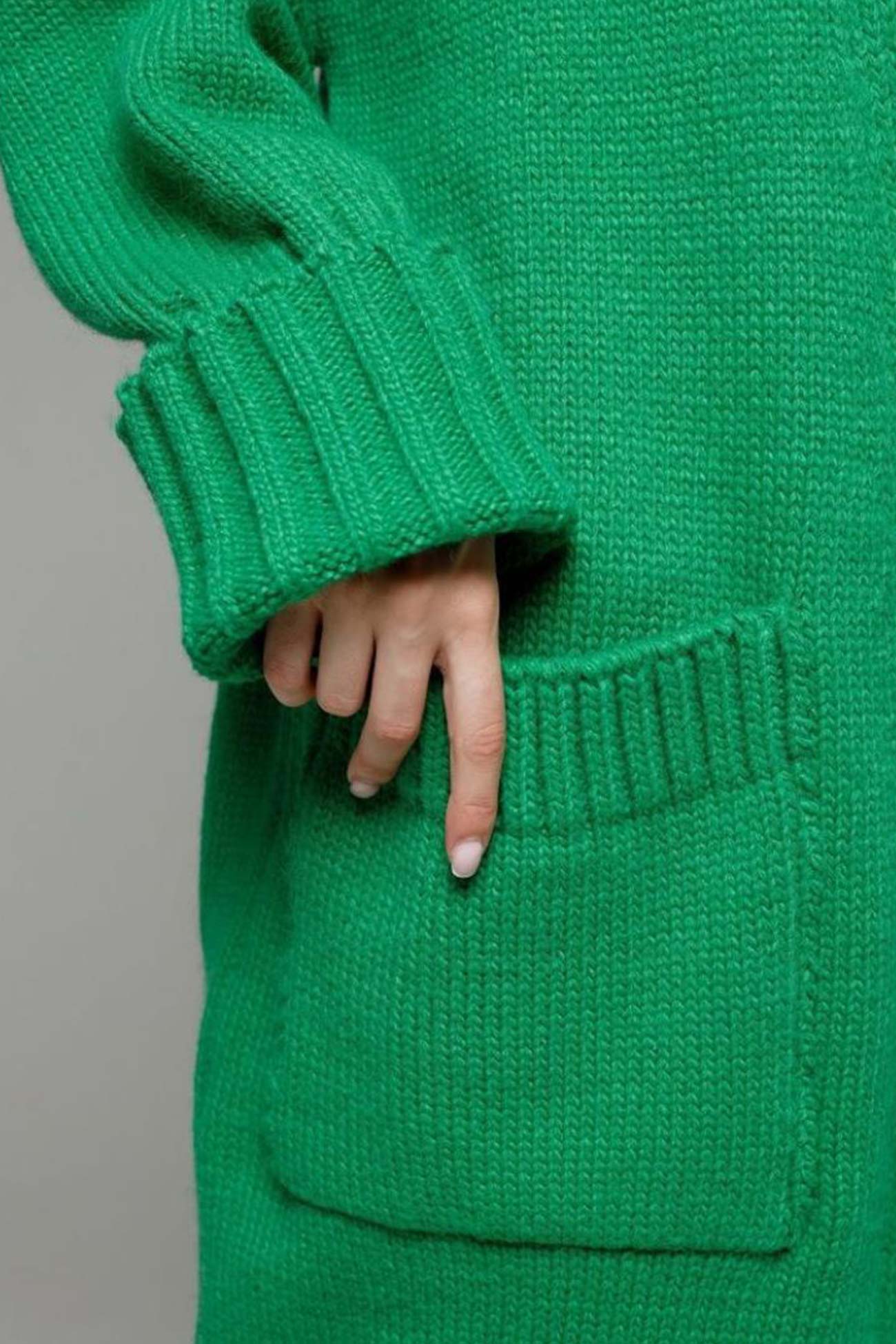 Gracefully Styled Cardigan for Any Occasion