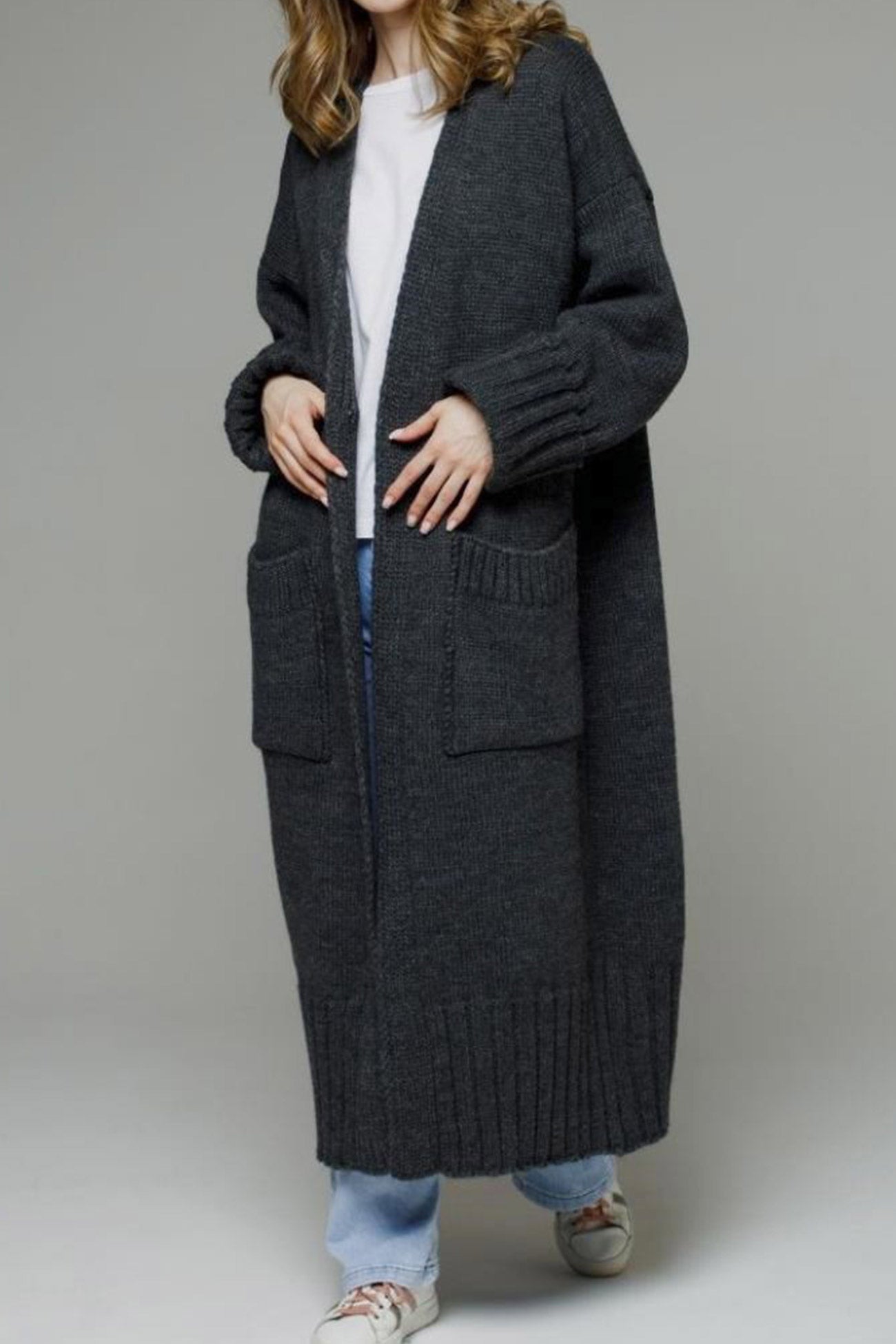 Gracefully Styled Cardigan for Any Occasion