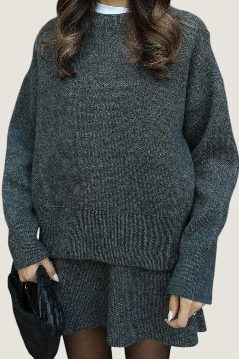 Classic Vintage Sweater with a Flattering Fit