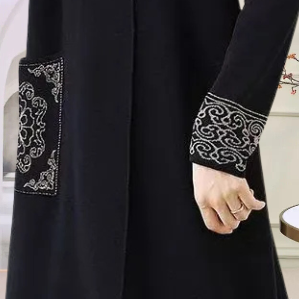 Beautifully Crafted Dress in a Classic Style