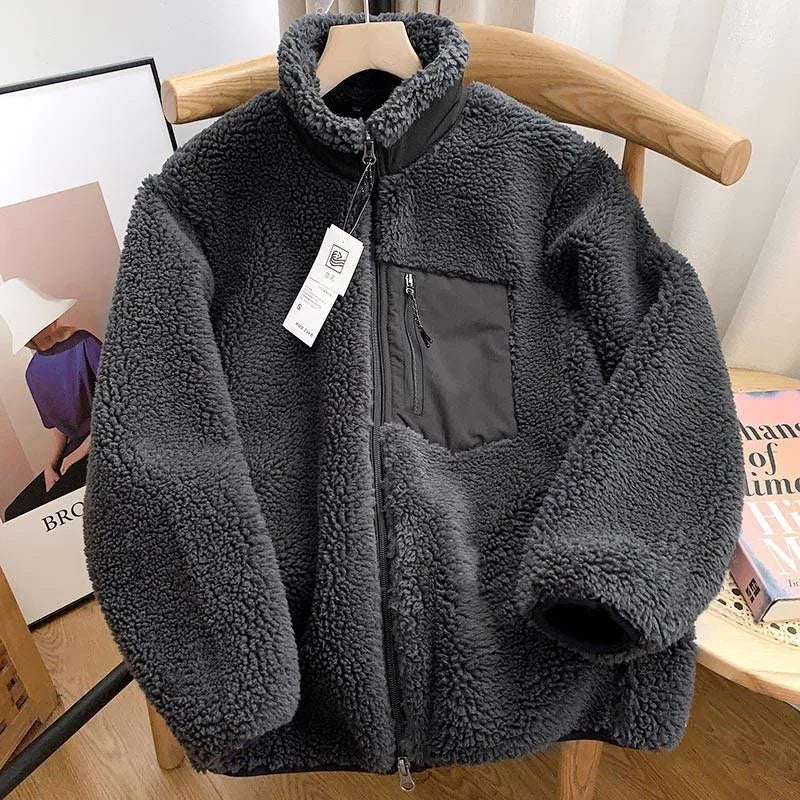 Well Tailored Jacket with a Graceful Silhouette