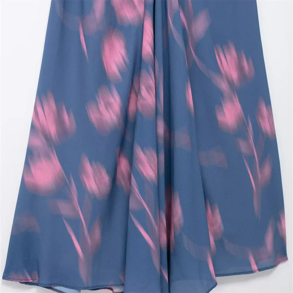 Beautifully Finished Garment in a Timeless Design