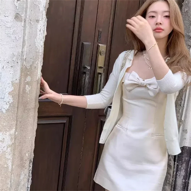 Sophisticated Garment with a Clean Classic Look