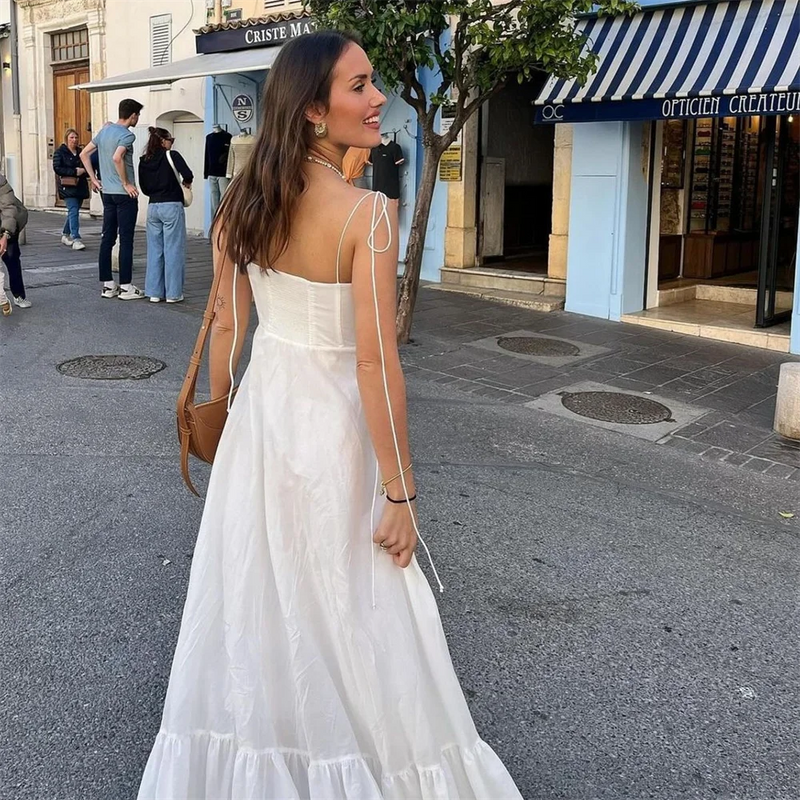 Gracefully Styled Garment for Any Occasion