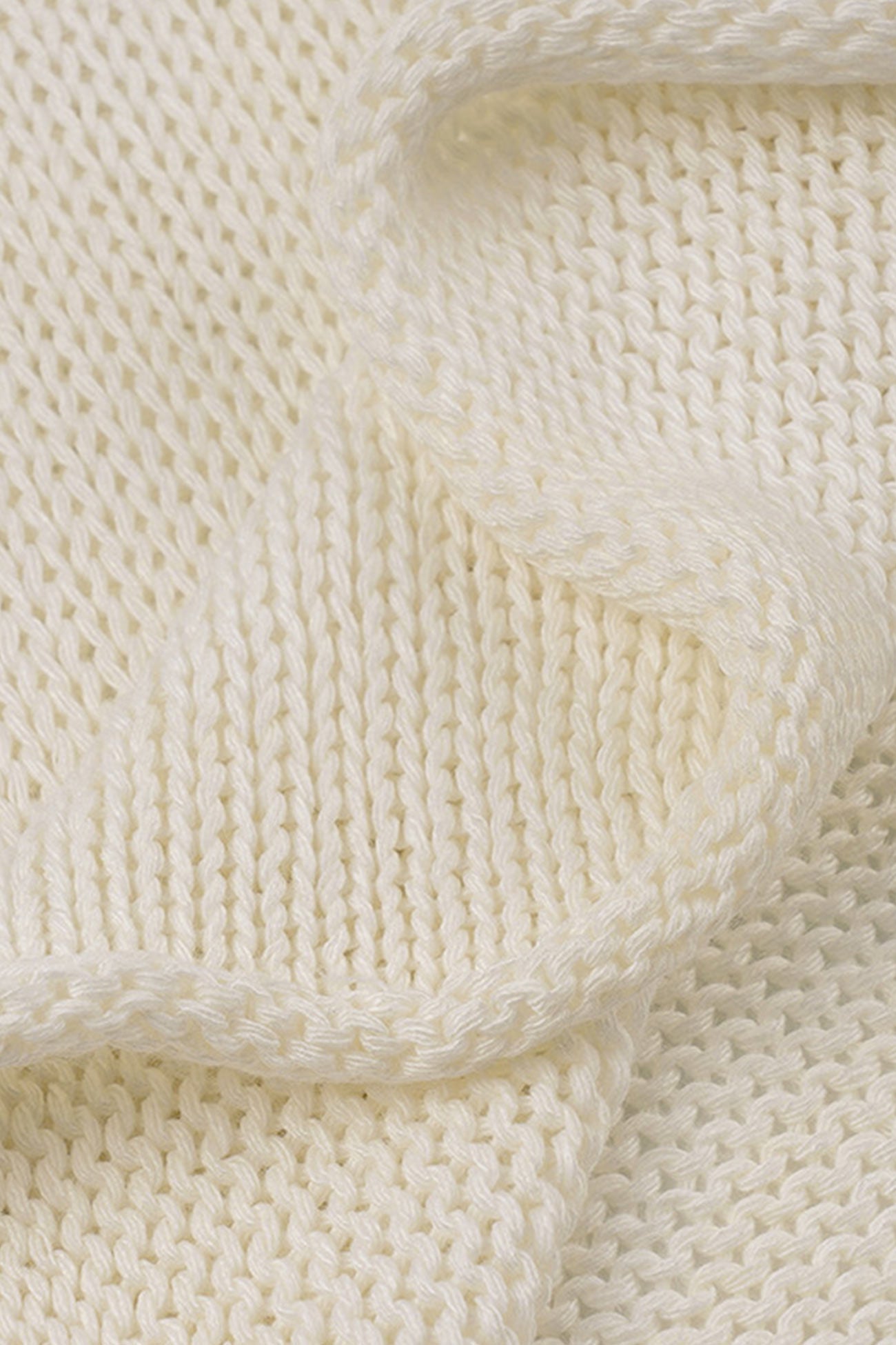 Effortlessly Elegant Sweater with a Timeless Design