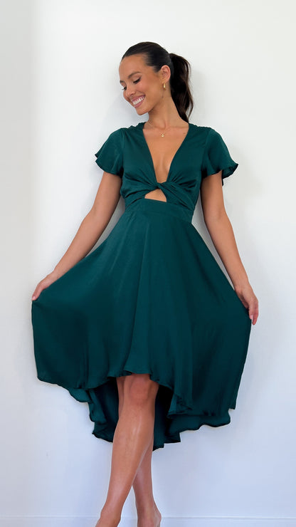 Gracefully Styled Dress for Any Occasion