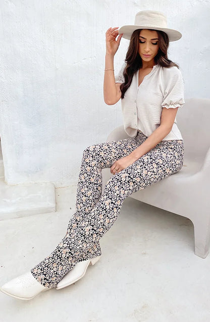 Classic Vintage Trousers with a Flattering Fit