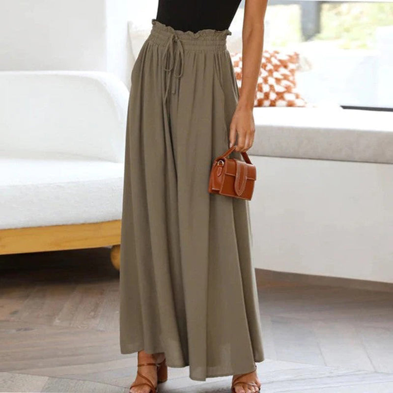 Elegantly Styled Trousers for Everyday Wear