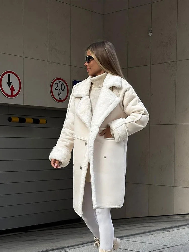 Sophisticated Coat with a Clean Classic Look