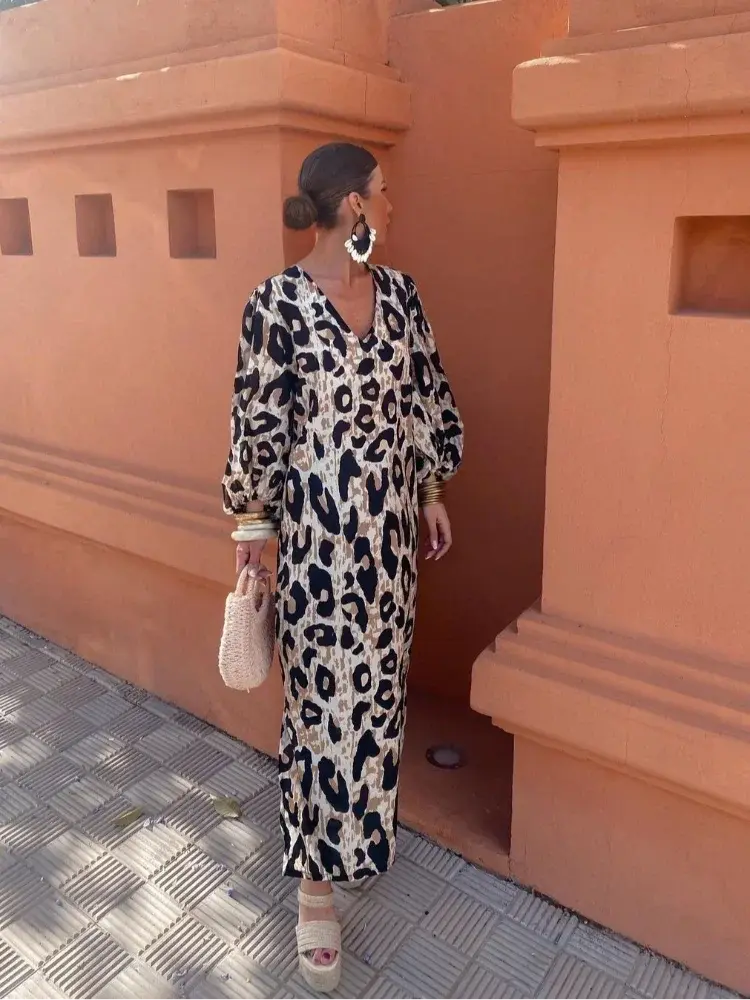 Classic Vintage & Enduringly Stylish Dress