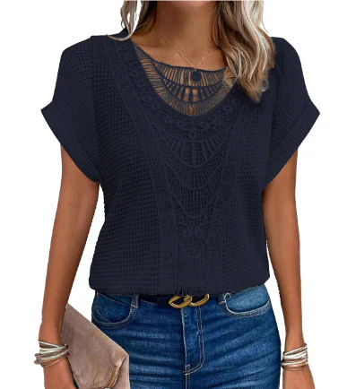 Elegantly Styled Blouse for Everyday Wear
