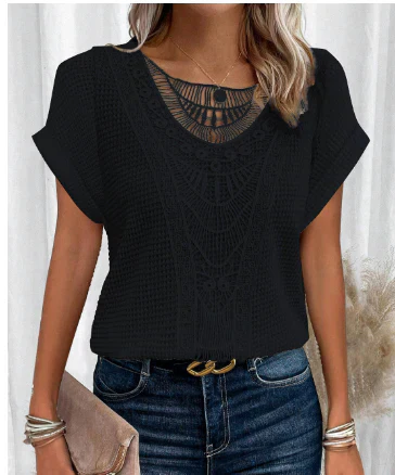 Elegantly Styled Blouse for Everyday Wear