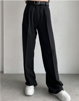 Elegantly Styled Trousers for Everyday Wear