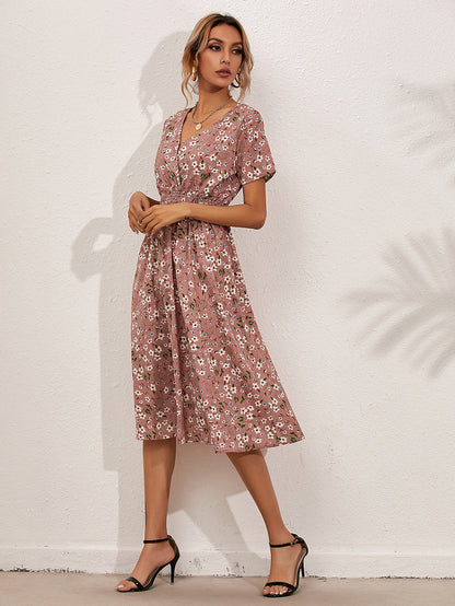 Classic Vintage Dress with a Flattering Fit