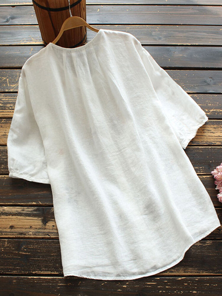 Sophisticated Blouse with a Clean Classic Look