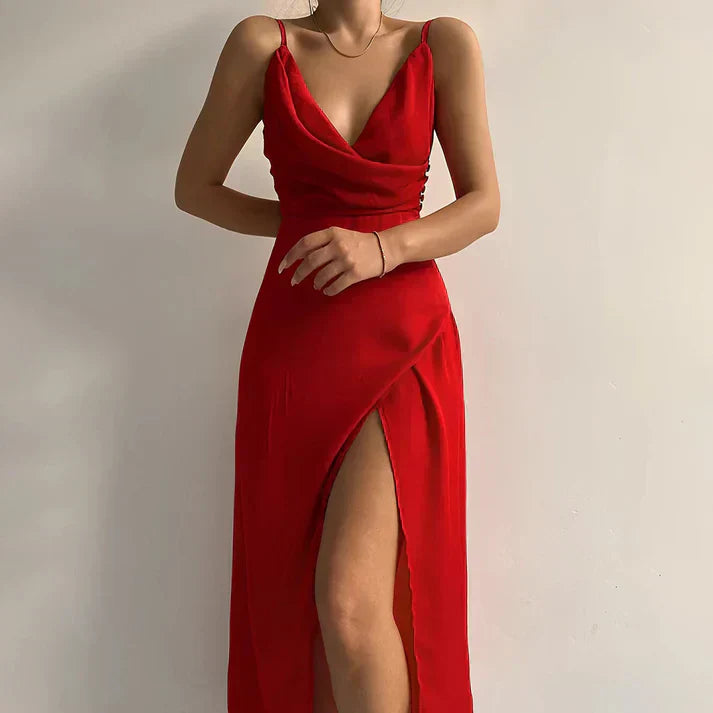 Well Tailored Garment with a Graceful Silhouette