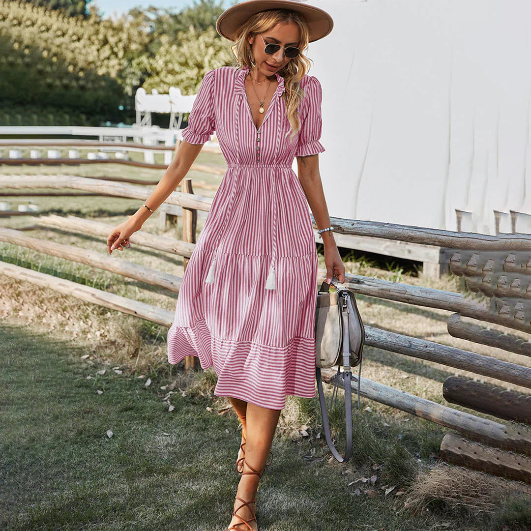 Beautifully Finished Dress in a Timeless Design