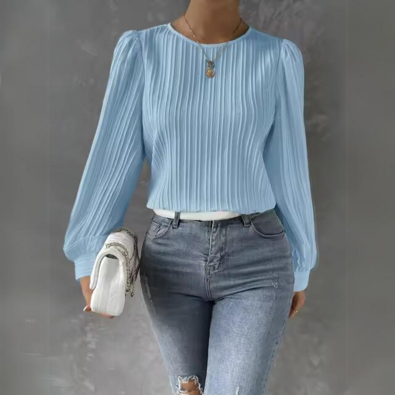 Beautifully Crafted Blouse in a Classic Style