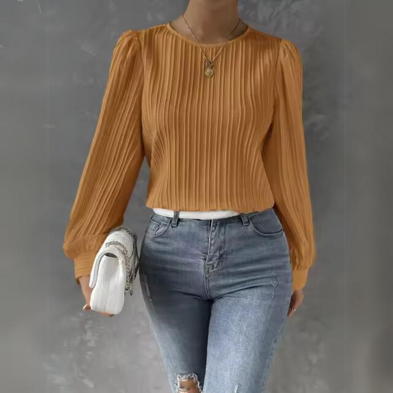Beautifully Crafted Blouse in a Classic Style