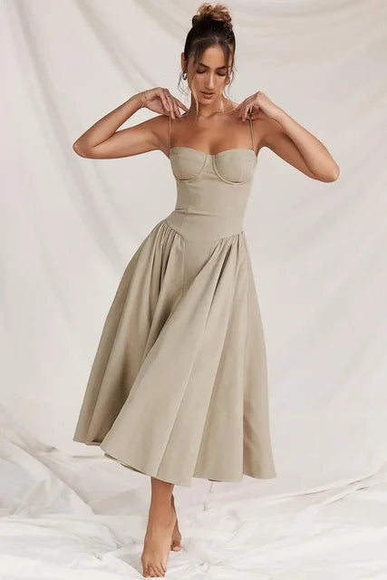 Effortlessly Elegant Dress with a Timeless Design