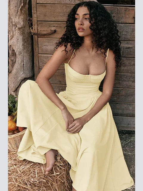 Effortlessly Elegant Dress with a Timeless Design