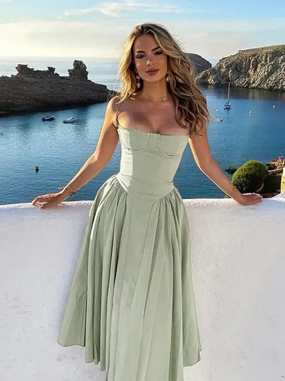 Effortlessly Elegant Dress with a Timeless Design