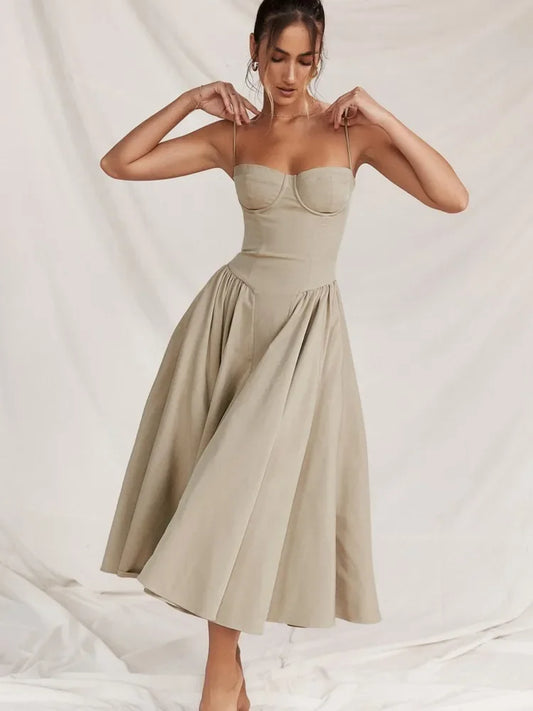 Effortlessly Elegant Dress with a Timeless Design