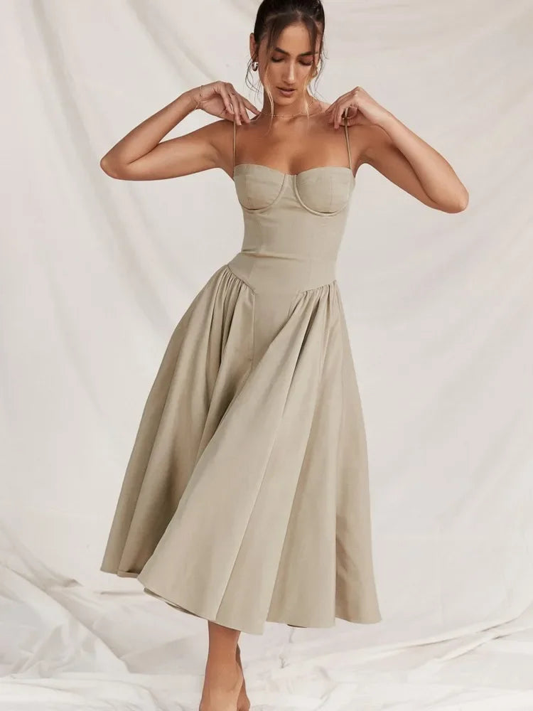 Effortlessly Elegant Dress with a Timeless Design