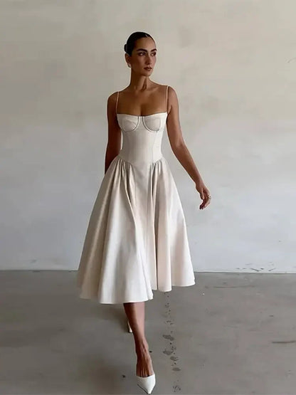 Effortlessly Elegant Dress with a Timeless Design
