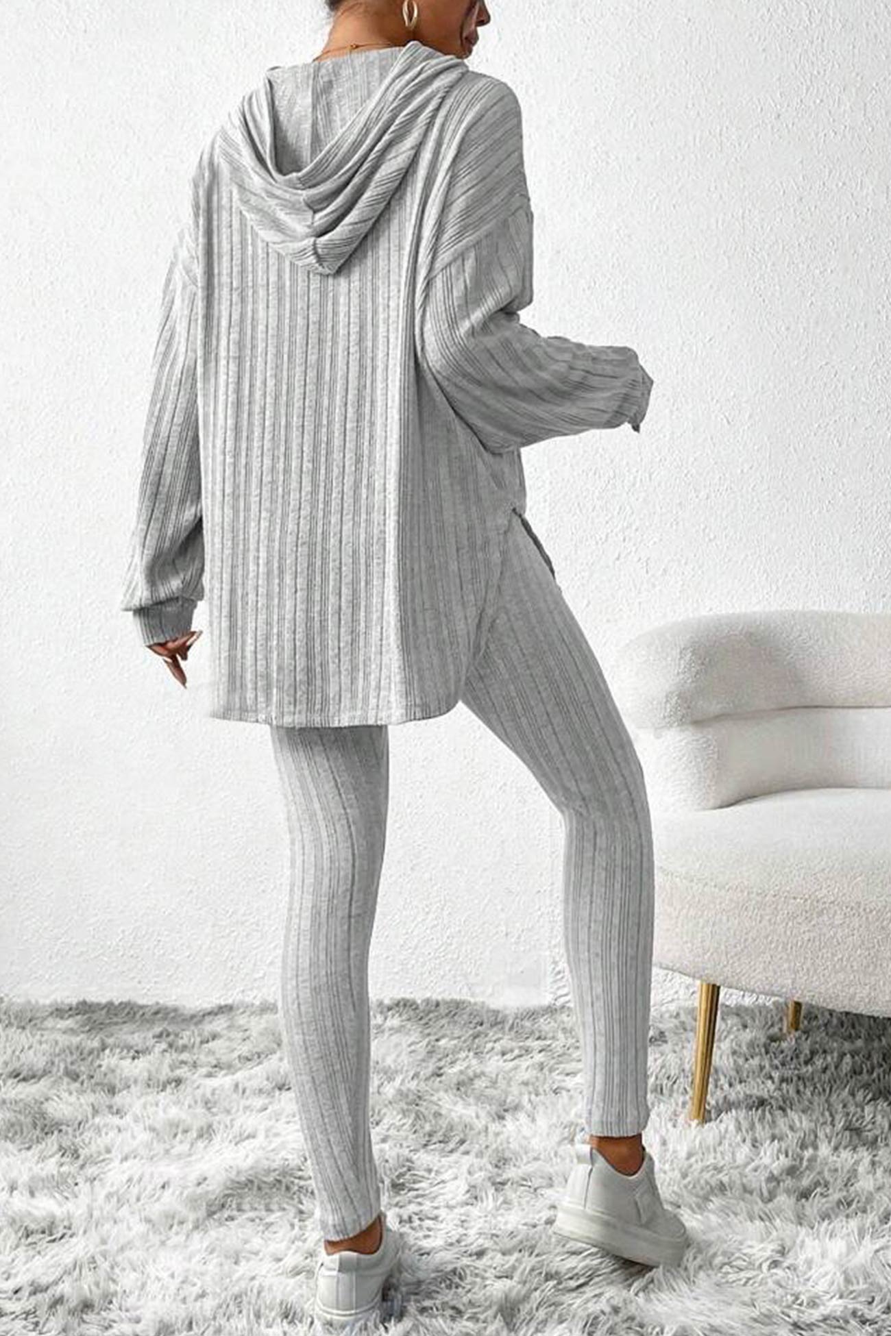 Well Tailored Garment with a Graceful Silhouette