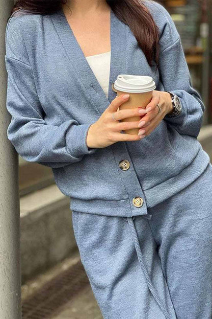 Classic Vintage Cardigan with a Flattering Fit