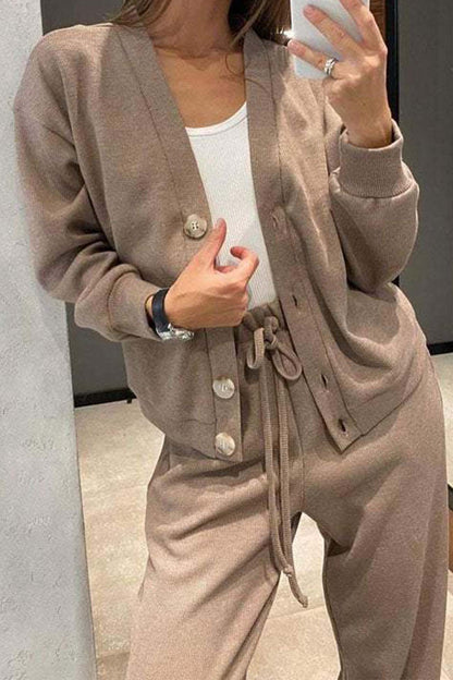 Classic Vintage Cardigan with a Flattering Fit