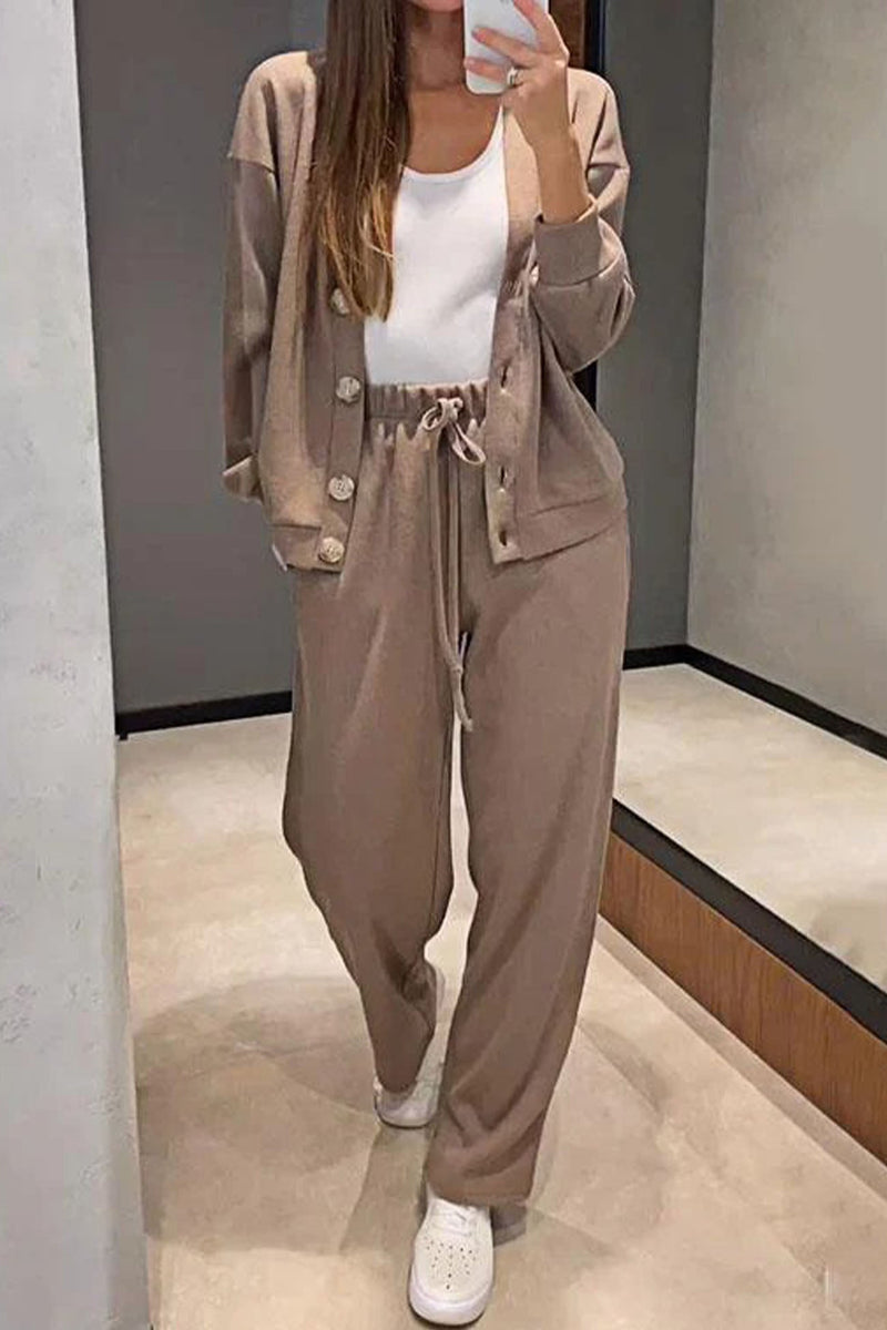 Classic Vintage Cardigan with a Flattering Fit