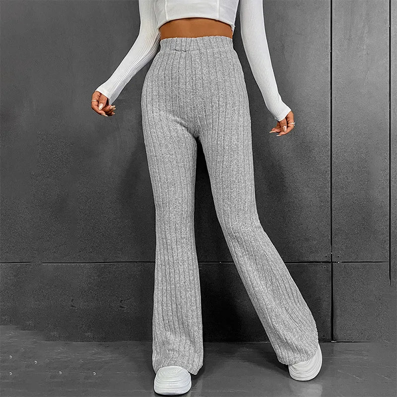 Elegantly Styled Trousers for Everyday Wear