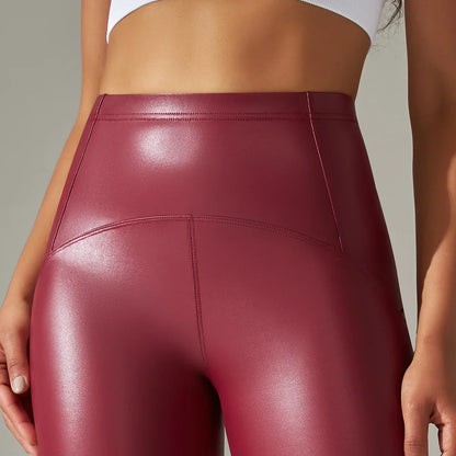 Elegantly Styled Trousers for Everyday Wear