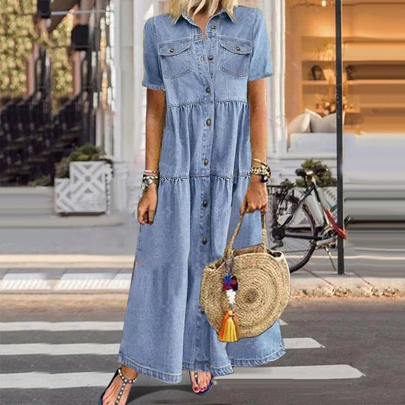 Classic Vintage Dress with a Flattering Fit