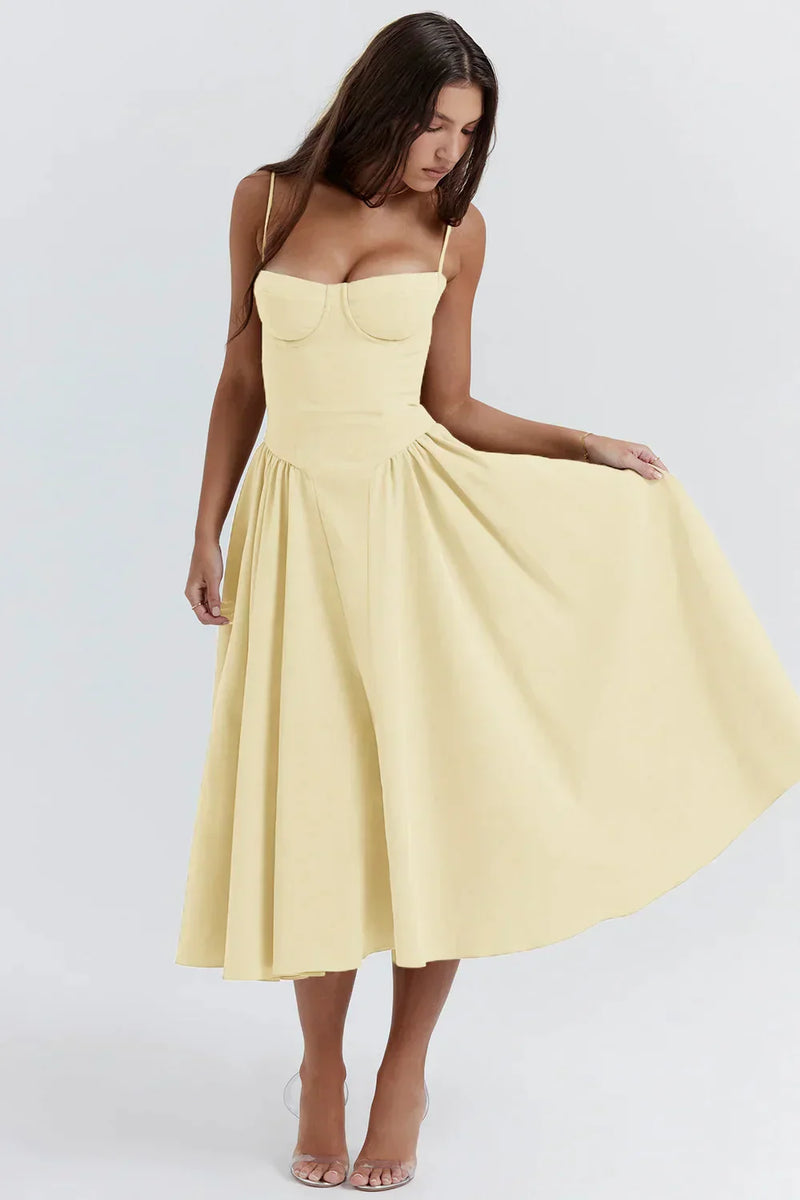Beautifully Finished Dress in a Timeless Design