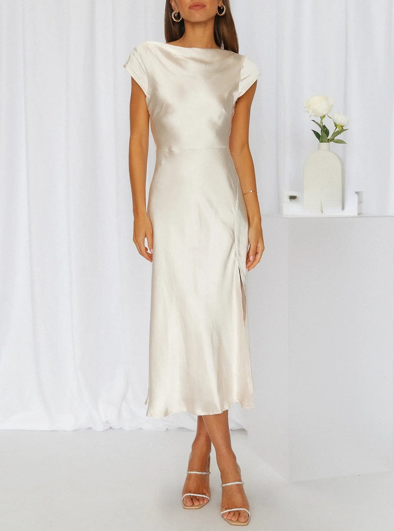 Gracefully Styled Dress for Any Occasion