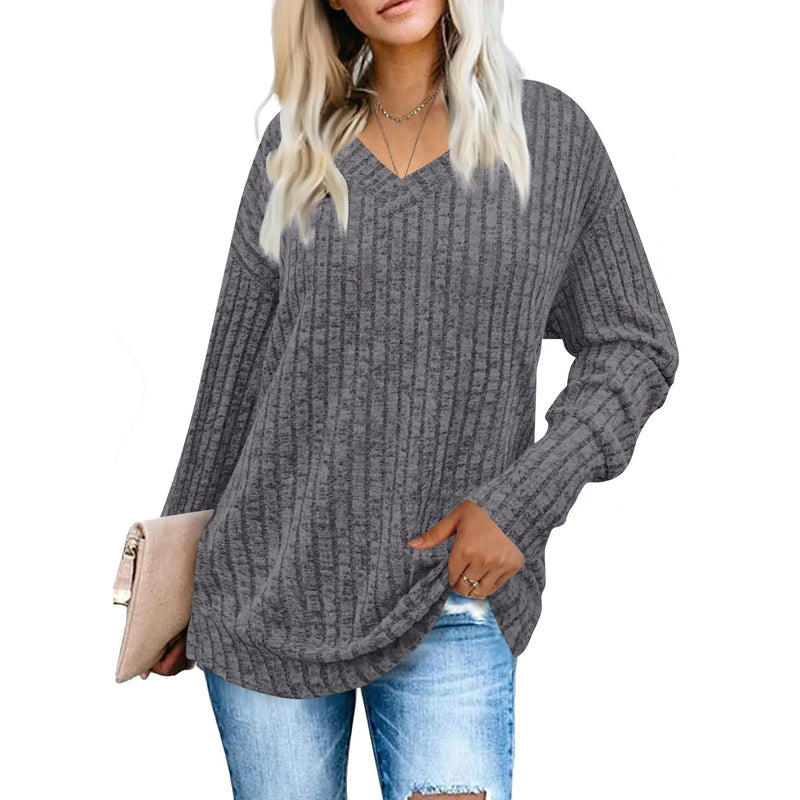 Effortlessly Elegant Sweater with a Timeless Design